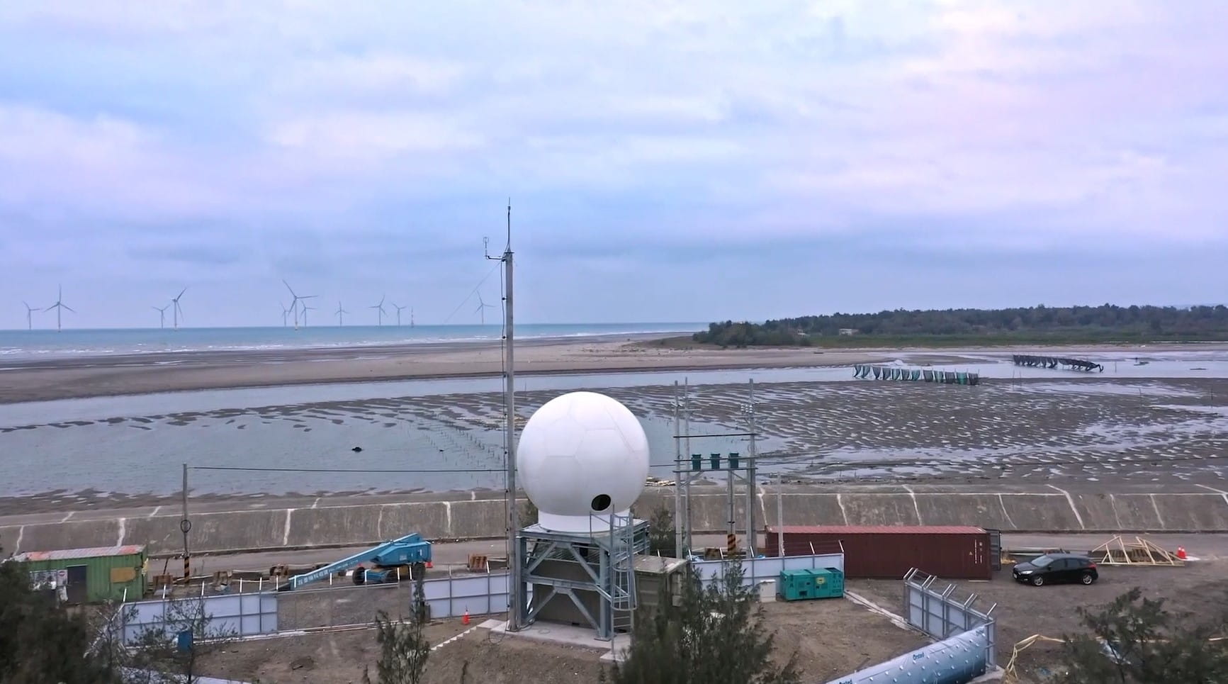 沃旭能源啟動位於新竹和苗栗的雙都卜勒雷達系統，此系統是全球唯一應用於離岸風電領域的先進雷達系統，再度展現沃旭落實額外在地化之承諾。