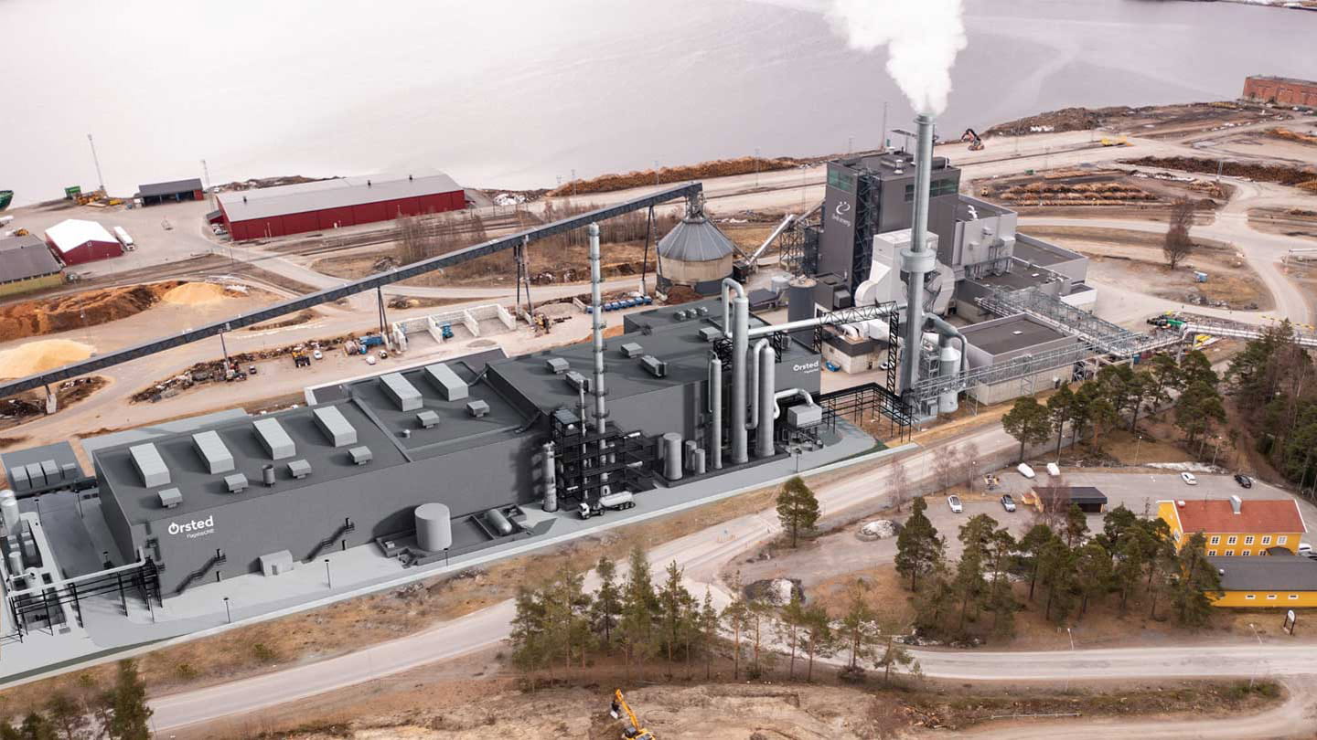 An aerial view of Ørsted's FlagshipOne project in Sweden, a P2X faciltiy producing green hydrogen and e-methanol.