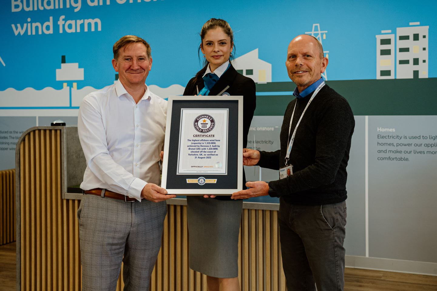 Darren Ramshaw, Ørsted’s Head of Generation for UK East, and Morten Holm, Hornsea 2’s Head of Site, are given the official Guinness World Record certificate. 